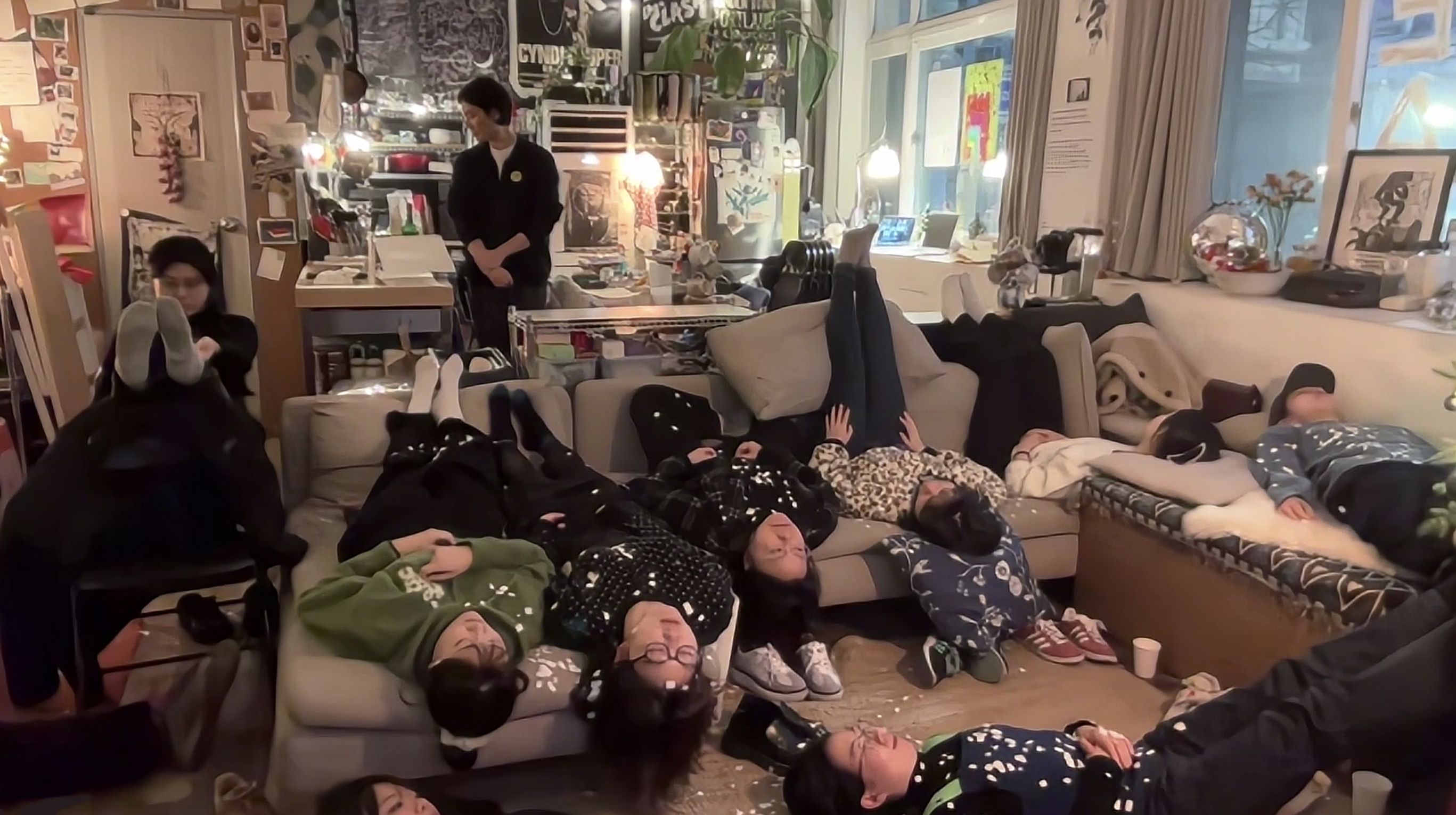 Experiments in Sympoiesis: Writing-with Mould thumbnail image